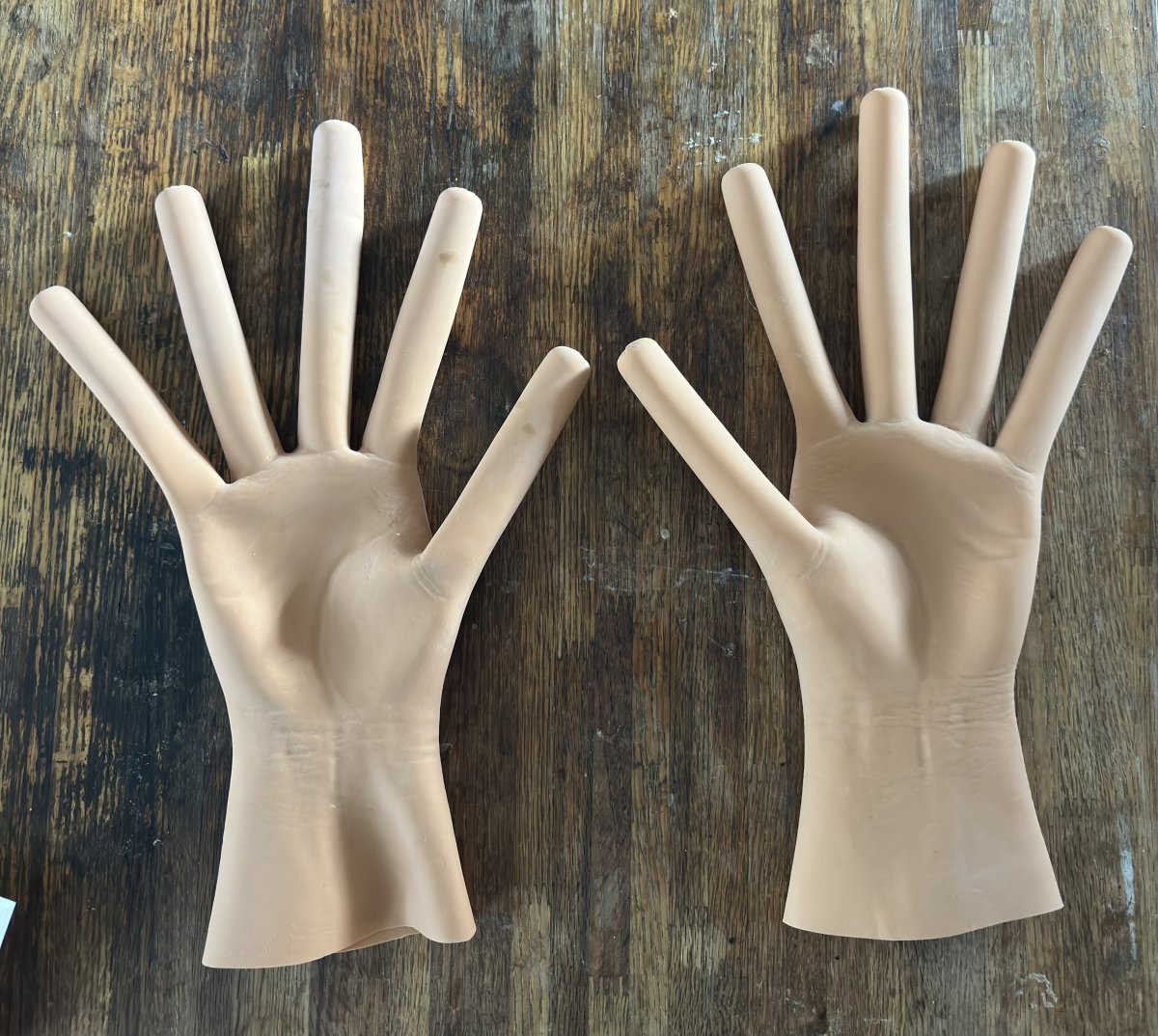 EEAAO hot dog fingers